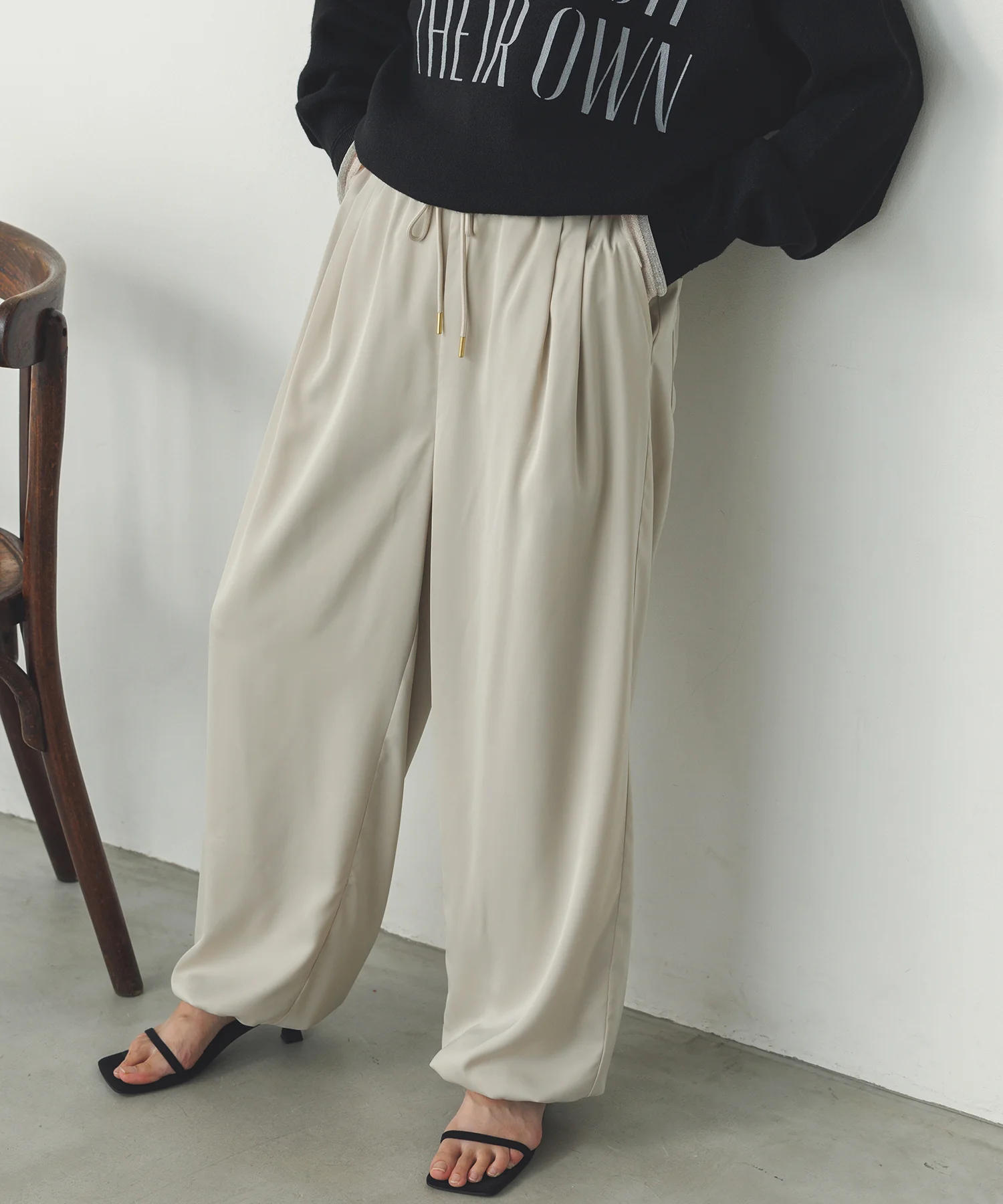 【WEB限定/別注】サテンパラシュートパンツ