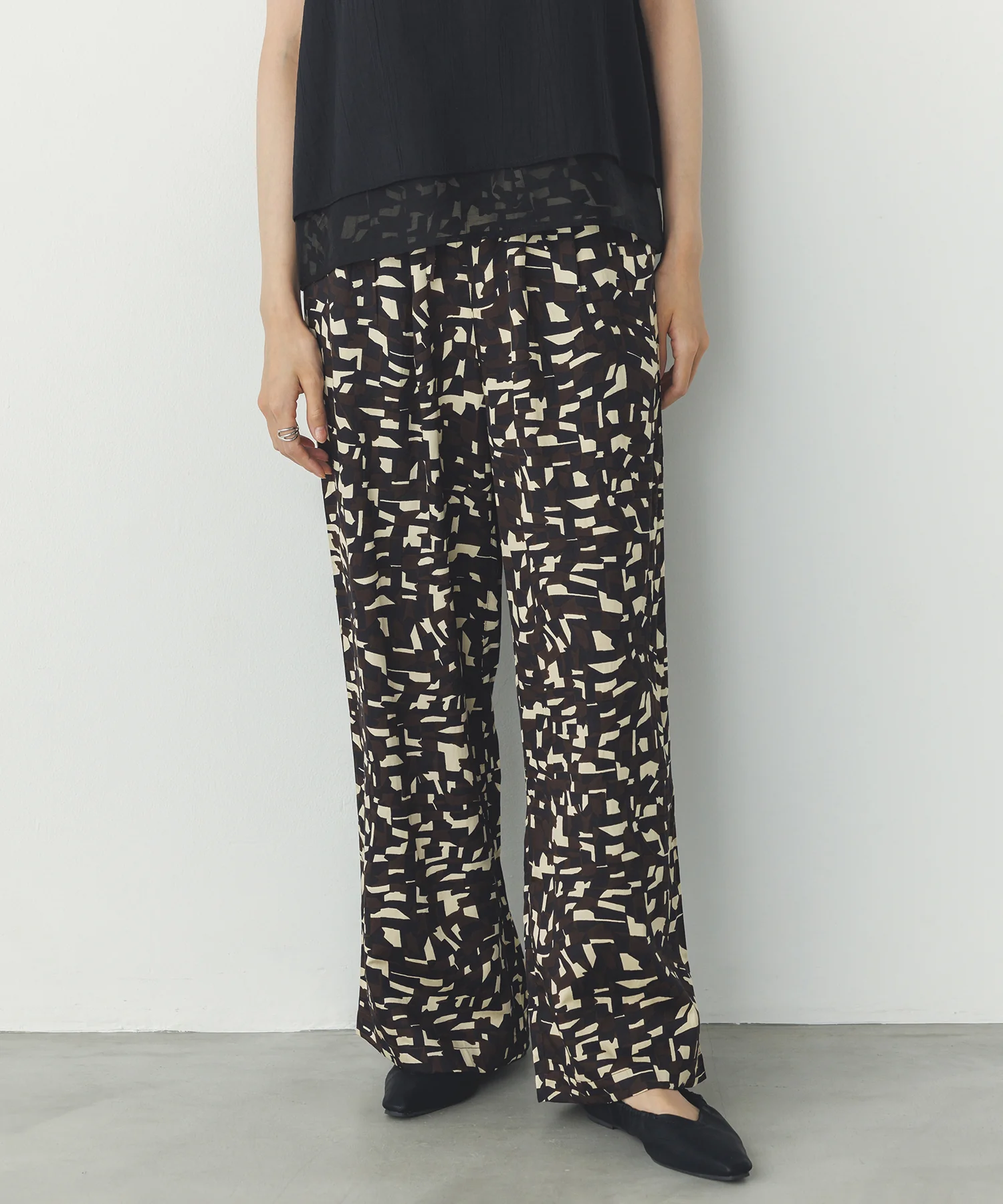 ジオメトリックプリント イージーパンツ