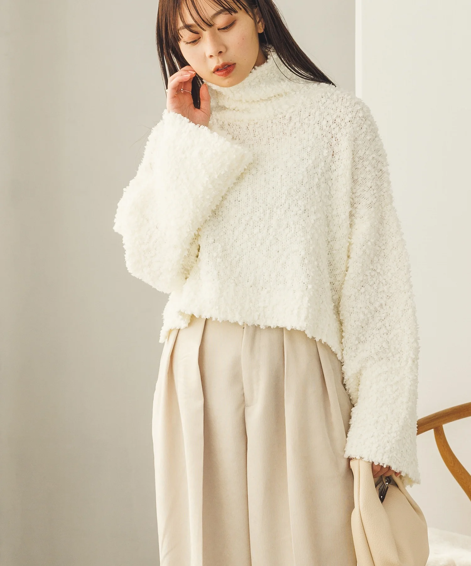 ブークレハイネックショートニット